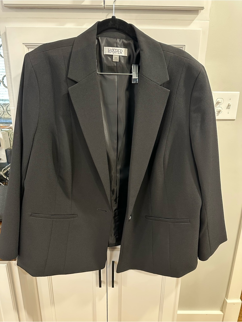 Kasper Black Women's Tailored Blazer New without tags -never worn